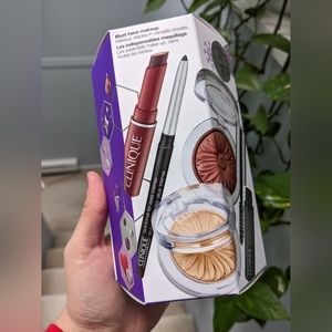 BNIB Clinique must have makeup